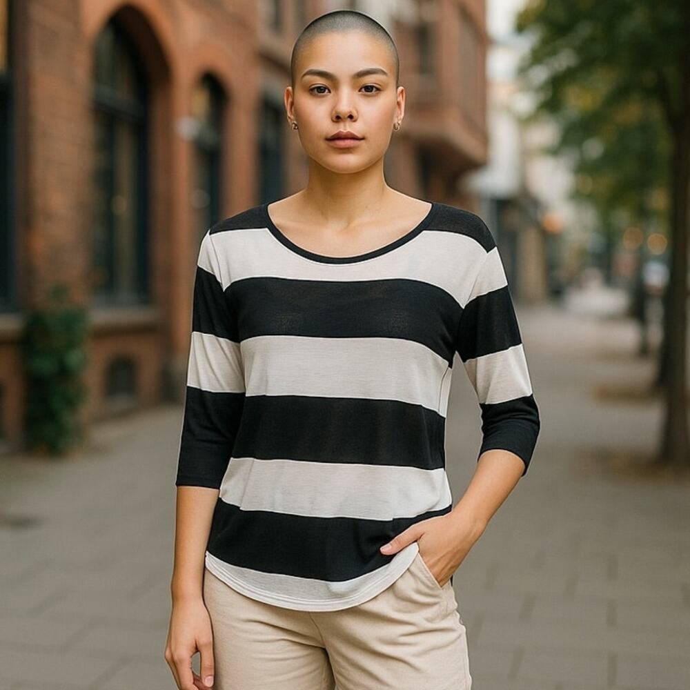 NWT ~ DEREK HEART Black & White Wide Mesh Stripe Top ~ Women's Size MEDIUM